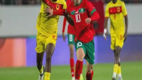 足球迷们沸腾了！王钰栋或牵手德乙劲旅达姆施塔特，亚洲新星闪耀欧洲绿茵场！