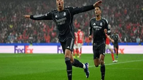 孙颖莎新春首战大胜，人民日报传喜报